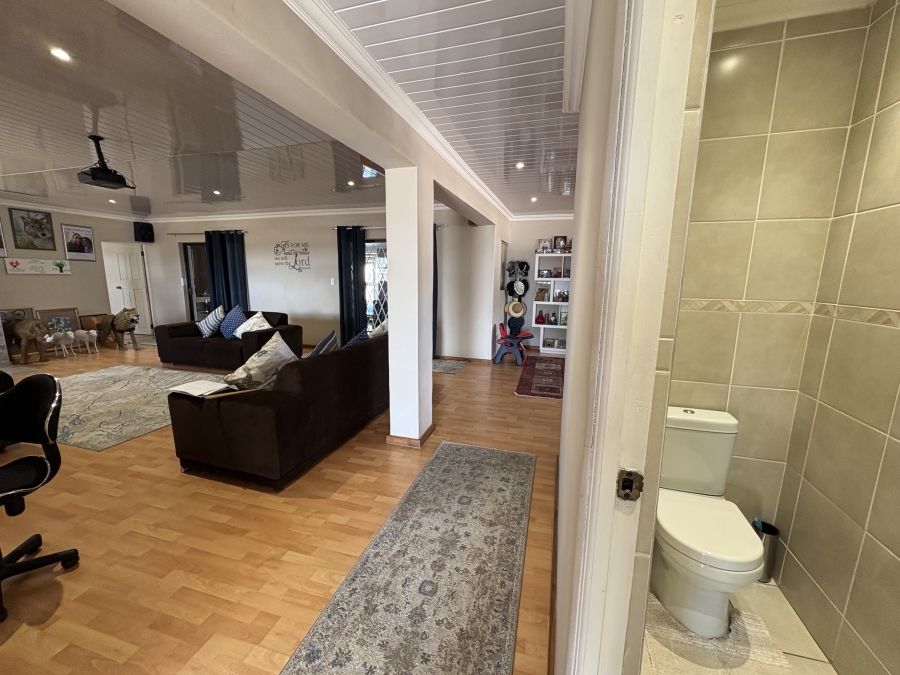 4 Bedroom Property for Sale in Darling Western Cape